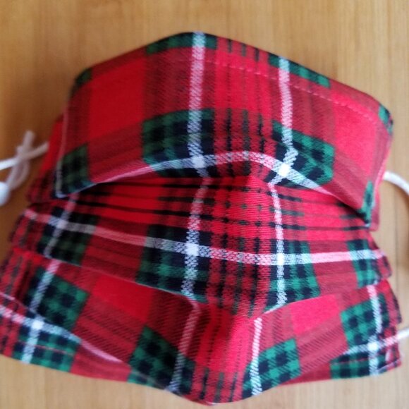 Hand Crafted Face Mask Red Green Christmas Plaid  Cotton Kids - Picture 1 of 5
